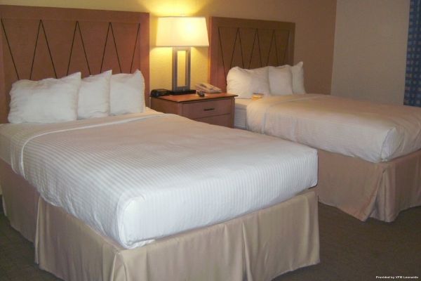 HOLYOKE HOTEL AND CONFERENCE CENTER (Holyoke)